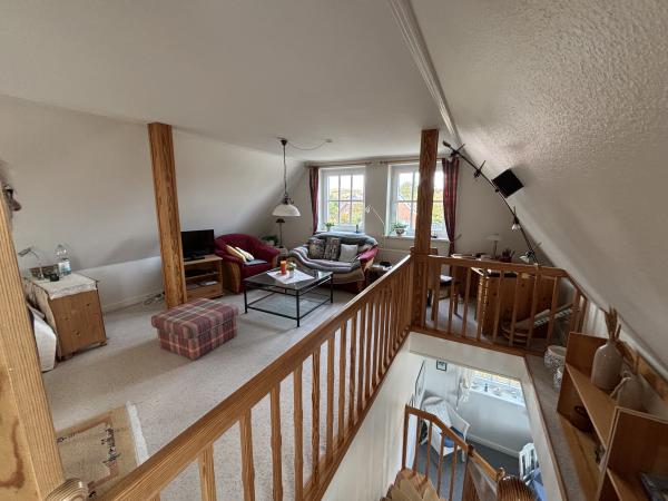 Spitzbodenraum mit Fensterflächen